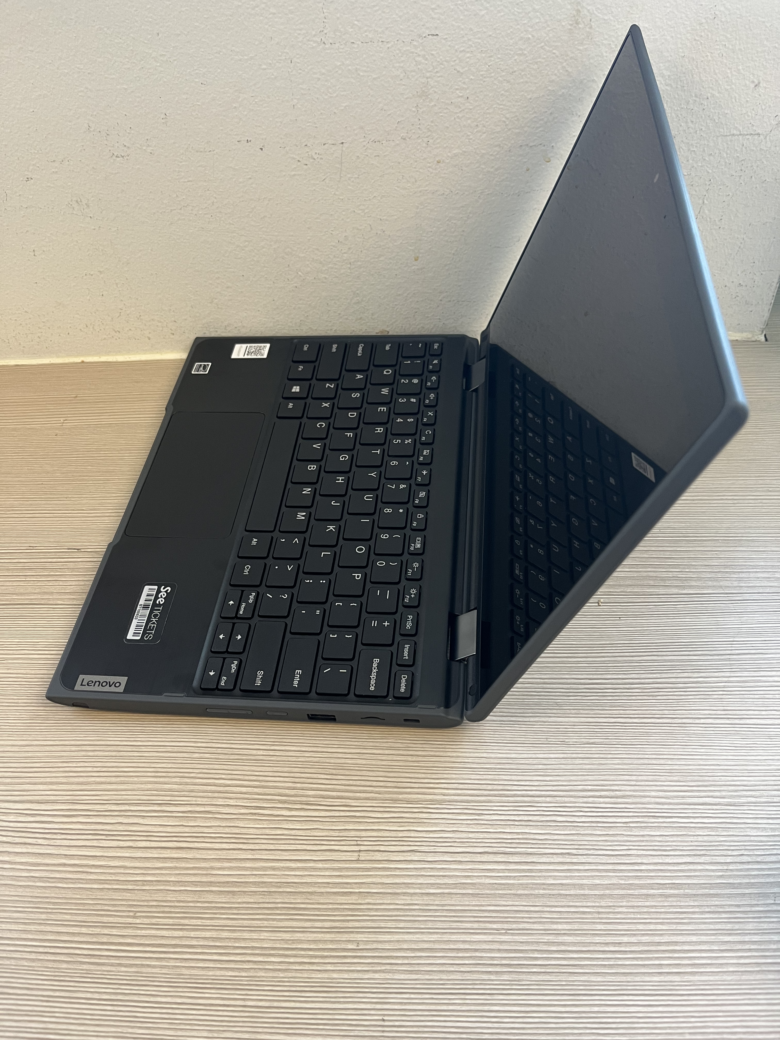 lenovo_laptop.png
